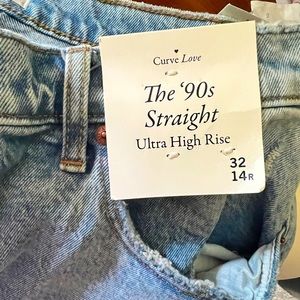 Abercrombie & Fitch - The 90’s Straight Ultra High Rise CURVE LOVE Jeans